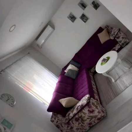 Aine - Old Bridge Apartment