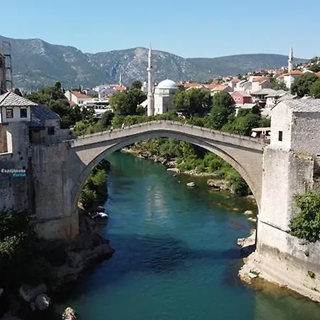 Aine - Old Bridge Apartman