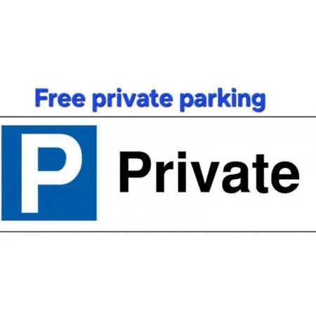 Aine - Old Bridge アパート